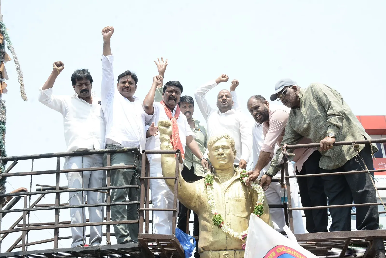 WhatsApp Image 2026-04-17 at 13.41.18 (1)