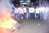 రాహుల్ గాంధీ, ప్రియాంక గాంధీ అరెస్ట్‌కు నిరసనగా సంగారెడ్డిలో  ముంబై హైవే ను దిగ్బంధించిన టీపిసిసి వర్కింగ్ ప్రెసిడెంట్ జగ్గారెడ్డి