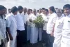 తాడిపత్రి ప్రాంతంలో ఎండుతున్న పంటలు.. పొలాలను పరిశీలించిన పెద్దారెడ్డి