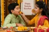రాఖీ కట్టిన వెంటనే స్వీట్ ఎందుకు తినిపిస్తారు?.. అసలు కారణం ఇదే