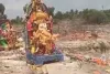 వినాయక నిమజ్జనానికి నీటి తిప్పలు.. ఏపీలో ఎండిపోయిన చెరువులు