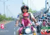 కూతురుతో కలిసి హెల్మెట్ ర్యాలీలో పాల్గొన్న ఎస్పీ