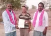 సీఎంఆర్ఎఫ్ చెక్కు పంపిణీ