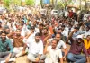 గౌరవ వేతనం లేక సర్వేయర్ల ఆందోళన 