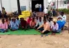 సిర్నాపల్లి సొసైటీ ముందు రైతుల ఆందోళన