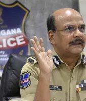 పోలీసు శాఖ పై ప్రజల్లో విశ్వాశం పెరగాలి 