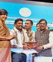 డాక్టర్ చిలుకు స్వామికి శ్రమశక్తి అవార్డు..