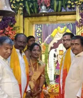 శ్రీ మహంకాళి మాతేశ్వరి భారతమాత దేవాలయానికి ప్రముఖుల రాక