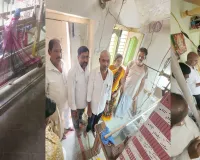 నష్టపోయిన చేనేత కార్మికులను ఆదుకోండి.  