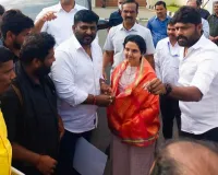 నారా భువనేశ్వరి కి ఘన స్వాగతం పలికిన గద్దె విజయ్ నేత