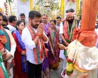 మేడారంలో సీఎం రేవంత్ రెడ్డి సందడి