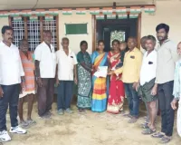 సీఎం రిలీఫ్ ఫండ్ చెక్ అందజేత 