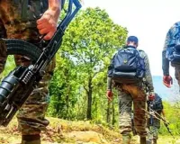  మావోయిస్టులకు షాక్.. 9 మంది మావోల లొంగుబాటు