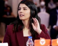  ఇంగ్లండ్ లీగ్‌లో కావ్యా పాప జట్టు కొనుగోలు..!!