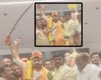 దేవినేని చెతిన్ చక్రవర్తి ఆధ్వర్యంలో ఆధ్వర్యంలో  కమ్మ కార్పొరేషన్ చైర్మన్ కు గద్దె విజయ్ నేత ఘన సత్కారం. 