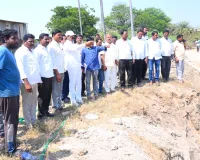 చెక్ డ్యామ్ పనుల పరిశీలన