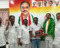 అవార్డు గ్రహీత కు సన్మానం