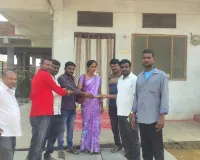 బాల్య మిత్రుడి కుటుంబానికి ఆర్థిక సాయం 