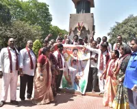 సీఎం రేవంత్ రెడ్డి చిత్రపటానికి క్షీరాభిషేకం 