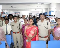 సామాజిక అంశాలపై అవగాహన ఉండాలి