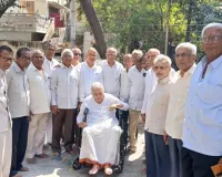 గురువులకు శిష్యుల సత్కారం 