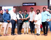 వెల్లంకి ఫోటోగ్రాఫర్ కు పురస్కారం