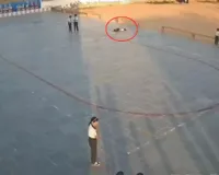 స్కూల్‌లో ఆడుతూ కుప్పకూలి.. 