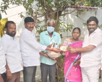 అనారోగ్యంతో బాధపడుతున్న శివకృష్ణ కు ఆర్థిక సహాయం అందజేసిన గుర్రాల విష్ణువర్ధన్ రెడ్డి