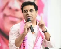 బందిపోట్లలా దళిత నేత అరెస్టా?: కేటీఆర్