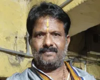 అర్చకుల వేతనాలు వెంటనే చెల్లించాలి