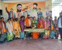 మహిళా పారిశుద్ధ్య  కార్మికులకు సన్మానం 