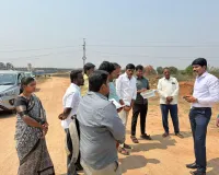 మహేశ్వరం గ్రామాన్ని సందర్శించిన కలెక్టర్ 