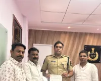 స్వామి వారి కళ్యాణ ఆహ్వాన పత్రిక అందజేత