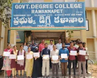 ప్రతిభ కనబరిచిన విద్యార్ధులకు అభినందన