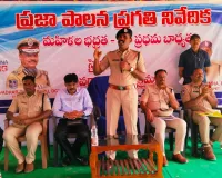 ఆదర్శవంతంగా జీవించాలి