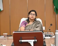 అనాథ లకు అండగా కలెక్టర్