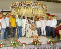 నూతన వధూవరులకు శుభాకాంక్షలు