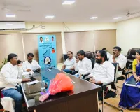 కార్యకర్తలకు అధిక రుణాలివ్వాలి