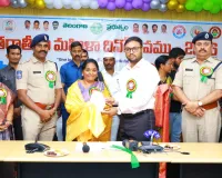 మహిళలు అన్నిరంగాలలో రాణించాలి 