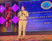 విద్యార్థులుకష్టపడి ఉన్నత శిఖరాలు అధిరోహించాలి 