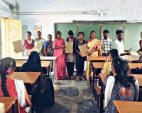 విద్యార్థినులకు ఎగ్జామ్ ప్యాడ్లు, పెన్నుల పంపిణీ 