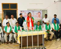 రైతులకు తుంపర్ల సేద్యం పరికరాలు, కూరగాయల విత్తనాల పంపిణీ