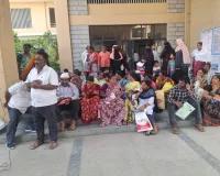 కలెక్టరేట్ ముందు ఆందోళన