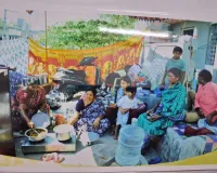 ఆర్డీవో ఆదేశాలతో ఇల్లు ఖాలీ - రోడ్డున పడిన కుటుంబం .