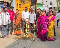 సీసీ రోడ్డు పనులను ప్రారంభించిన బోయ నగేష్ 