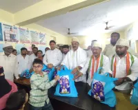 రంజాన్ తోఫాల పంపిణీ 