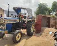 ఓవర్ స్పీడ్ తో ఇసుక ట్రాక్టర్ ట్రాలీ బోల్తా