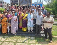 డబుల్ బెడ్రూమ్ బాధితుల నిరసన