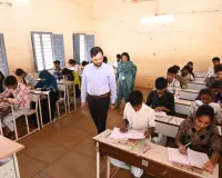 పరీక్షా కేంద్రాలను తనిఖీ చేసిన కలెక్టర్