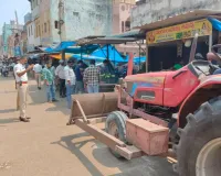 రోడ్డు ఆక్రమించి వ్యాపారాలు చేయొద్దు